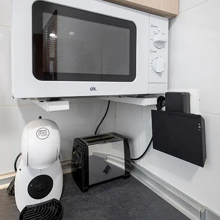 Cómodo Cerca Del Metro Y De La Feria Valencia Apartamento Paterna