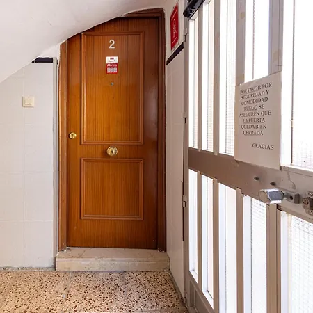 Cómodo Cerca Del Metro Y De La Feria Valencia Apartamento