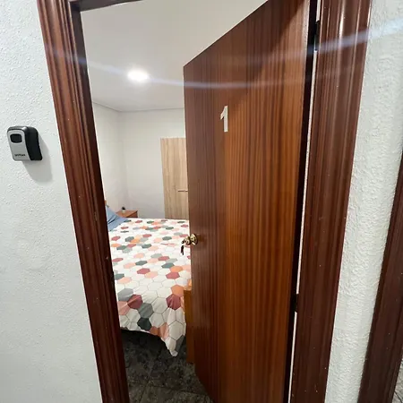 Apartment Comodo Cerca Del Metro Y De La Feria Valencia