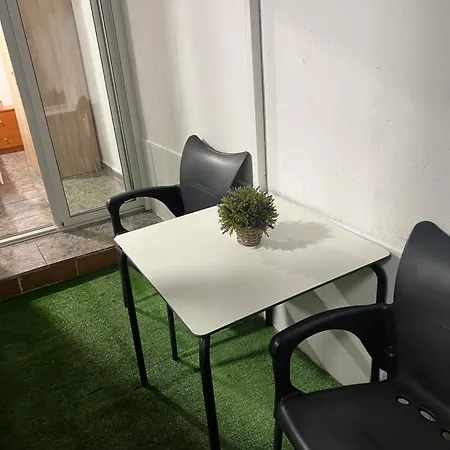 Comodo Cerca Del Metro Y De La Feria Valencia Apartment *
