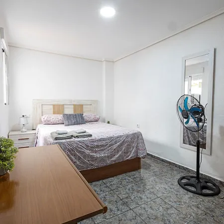 Cómodo Cerca Del Metro Y De La Feria Valencia Apartamento *
