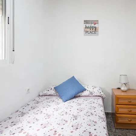 Apartamento Cómodo Cerca Del Metro Y De La Feria Valencia